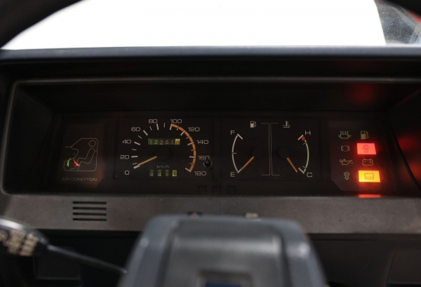 Не быть, но убедительно казаться: опыт владения Mitsubishi Lancer II поколения 1981 года